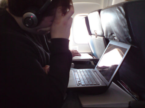 U.S. And U.K. Ban Electronic Devices On Flights From Muslim Countries