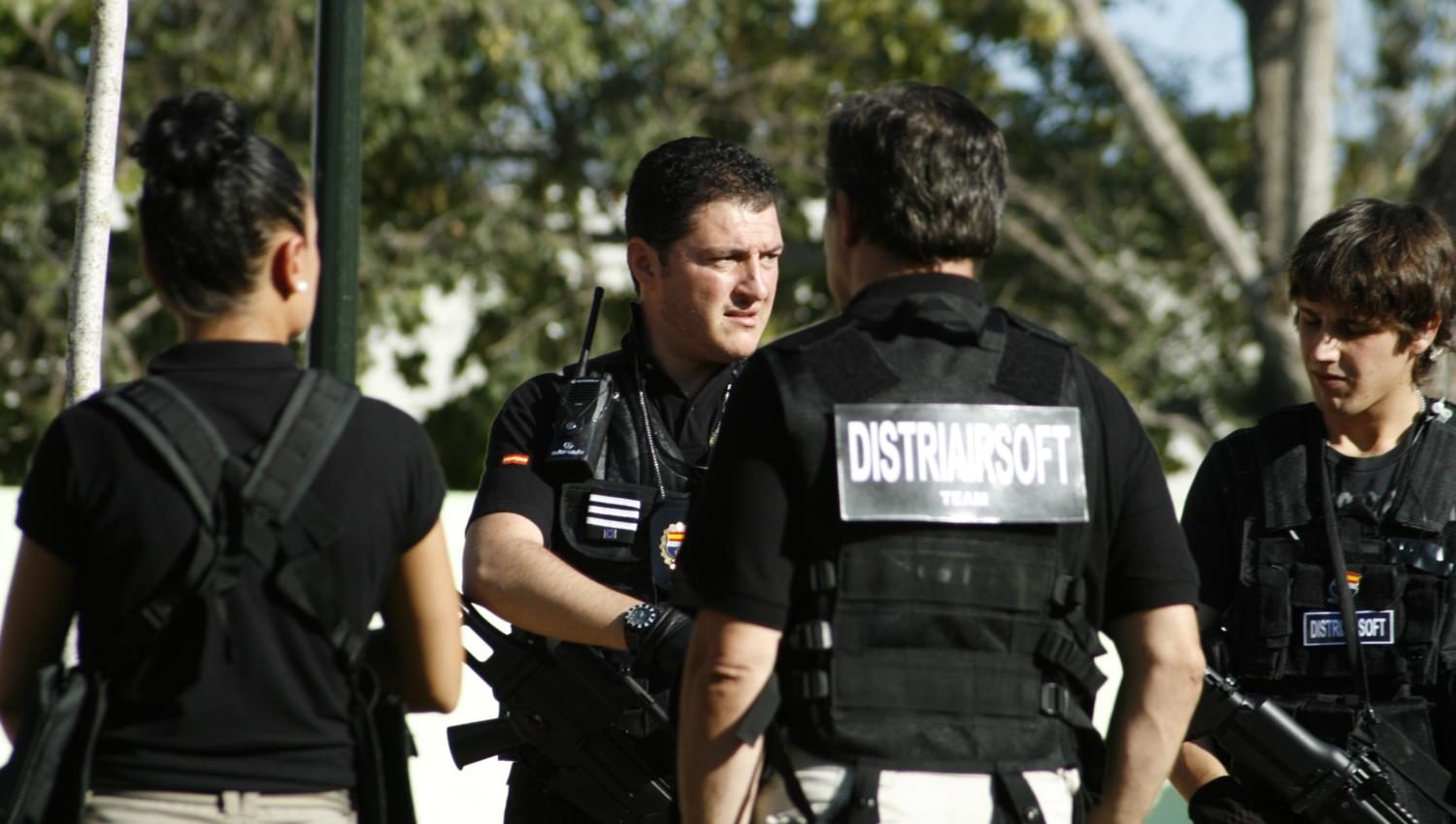 Spanish+police+undergoing+training.