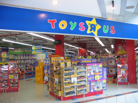 735 Toys ‘R’ Us Stores Are Closing