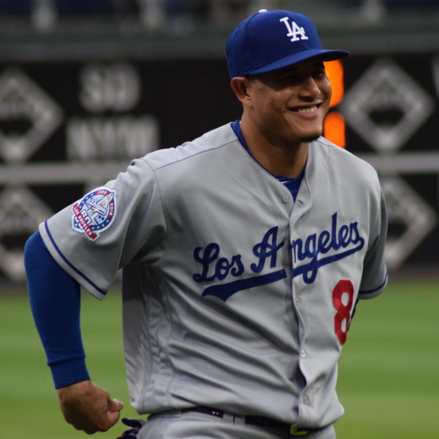 Manny Machado signs with Padres with a record $300 million.