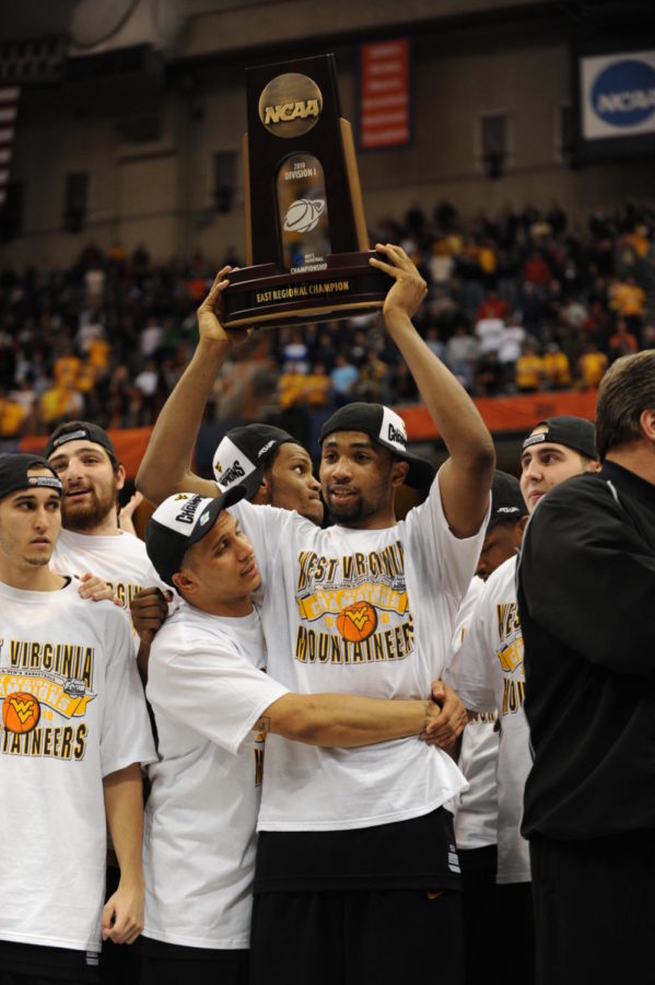 Virginia wins NCAA mens basketball tournament. 