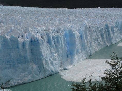 A huge Glacier as big as Atlanta just broke off