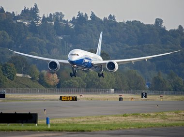 A Boeing 787 Dreamliner landing. Whistleblowers question the safety of the aircraft.
Credit: Boeing via AL.com